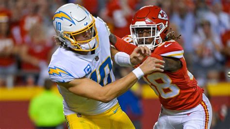 chiefs vs chargers betting line.